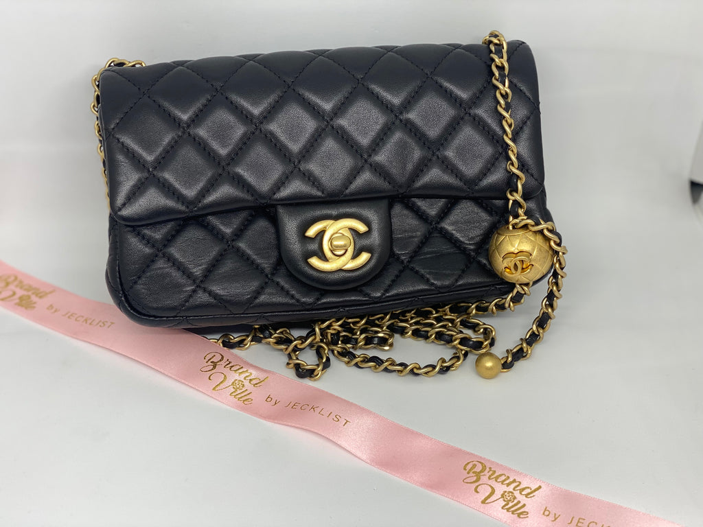 Chanel 21B Mini Square Pearl Crush Flap Bag in light purple