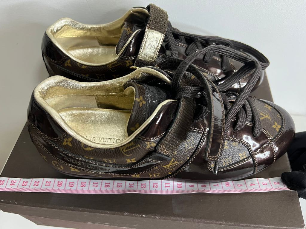 Louis v 2025 tennis shoes